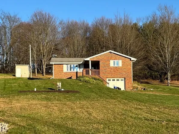 410 E Portersville Rd, Portersville, PA 16051