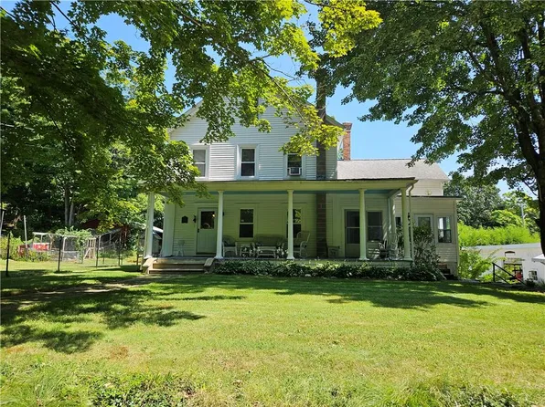 5 Old West Wrentham Rd, Cumberland, RI 02864