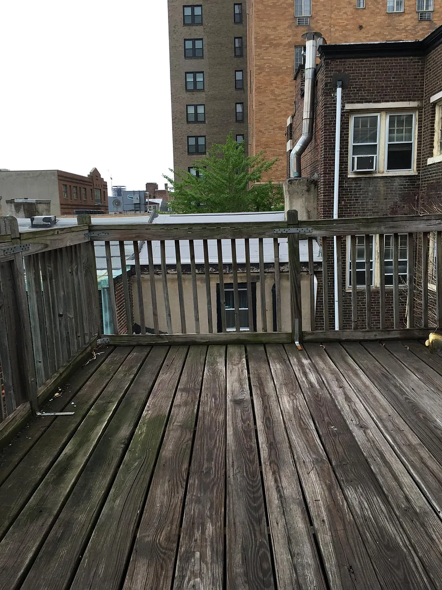 Building Photo - 322 S 15th St #4F