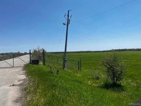 M 94 Hwy, Manistique, MI 49854