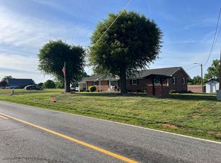 1913 Nebo Rd, Boonville, NC 27011