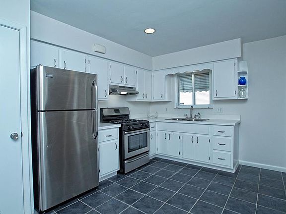 2nd image of 6444 Brookhill Dr