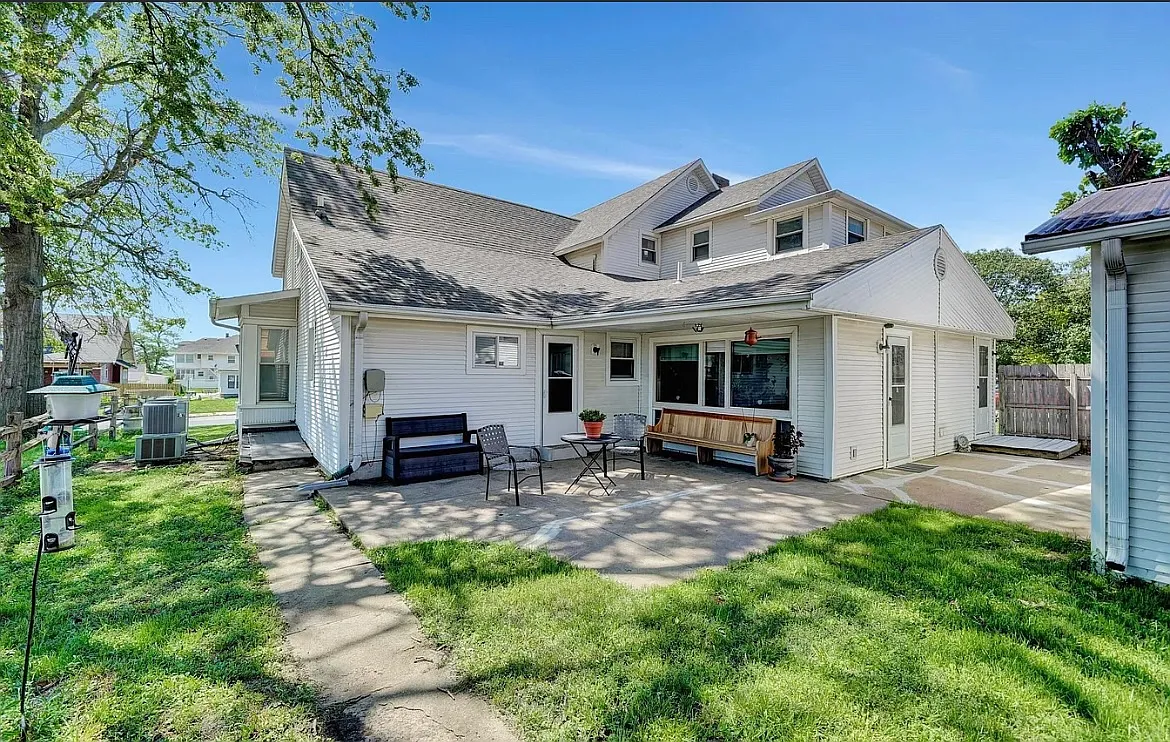 2 bed, 1800 sqft, $1,650 — Photo 4