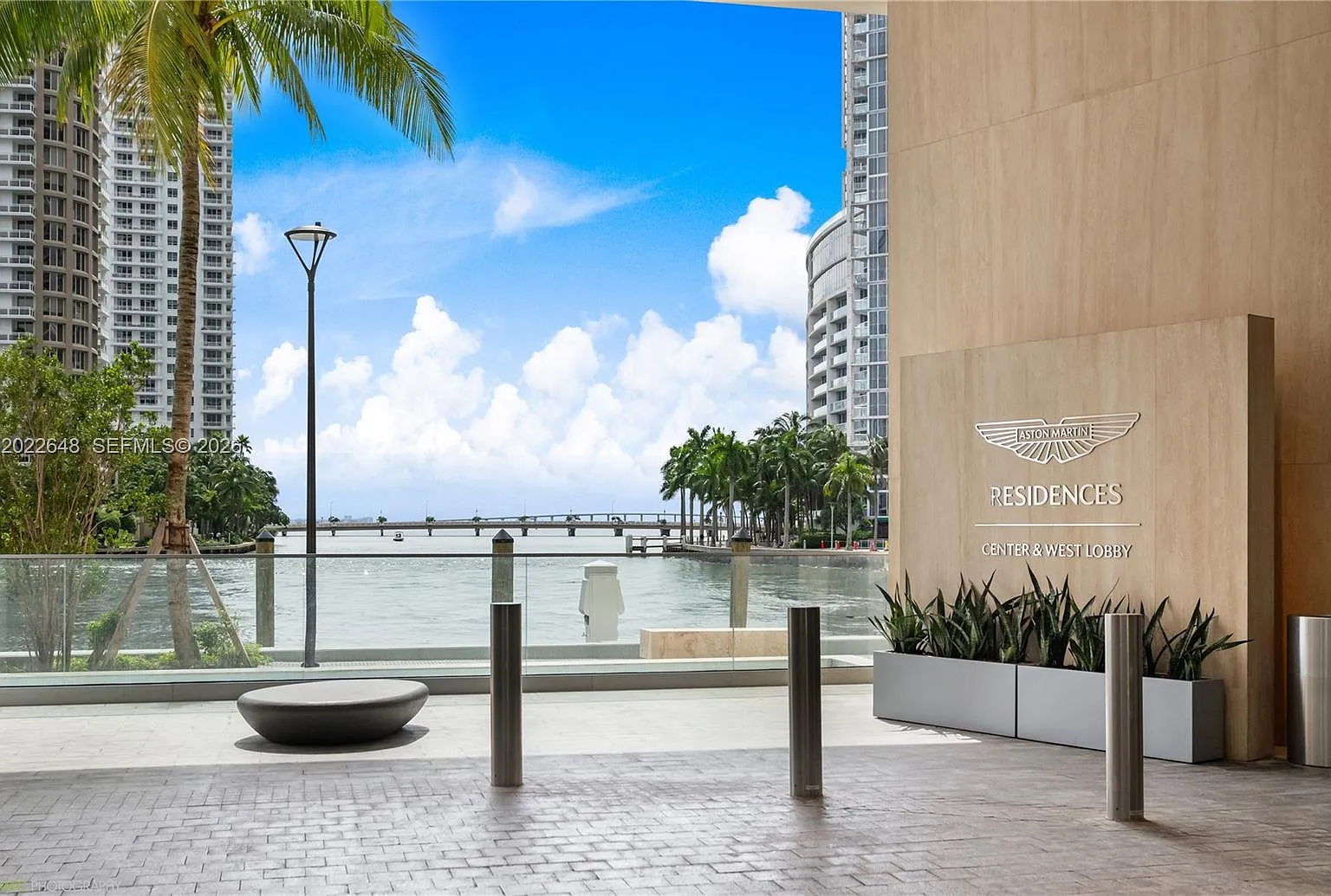 Aston Martin Residences — Photo 2