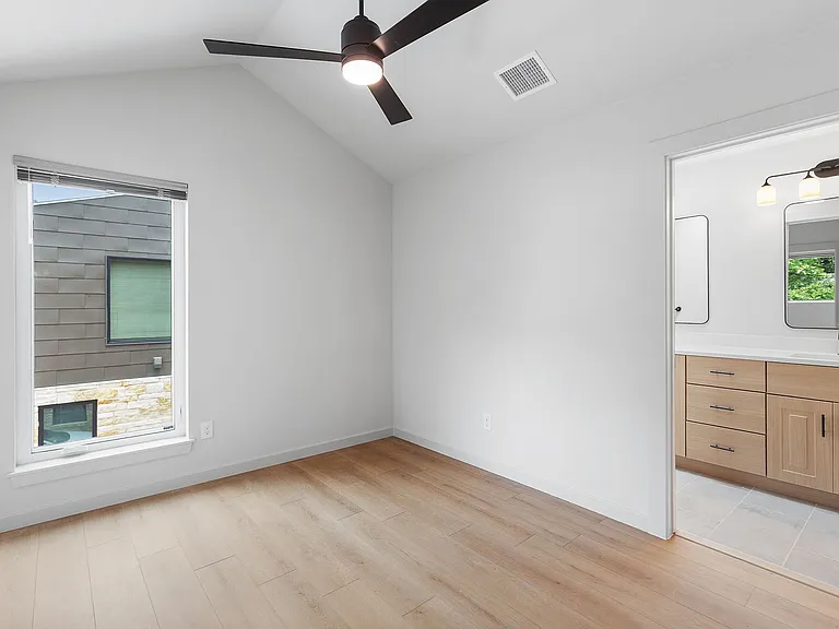 Modern Luxury in San Marcos' Premier Courtyard Community Now Leasing! — Photo 68