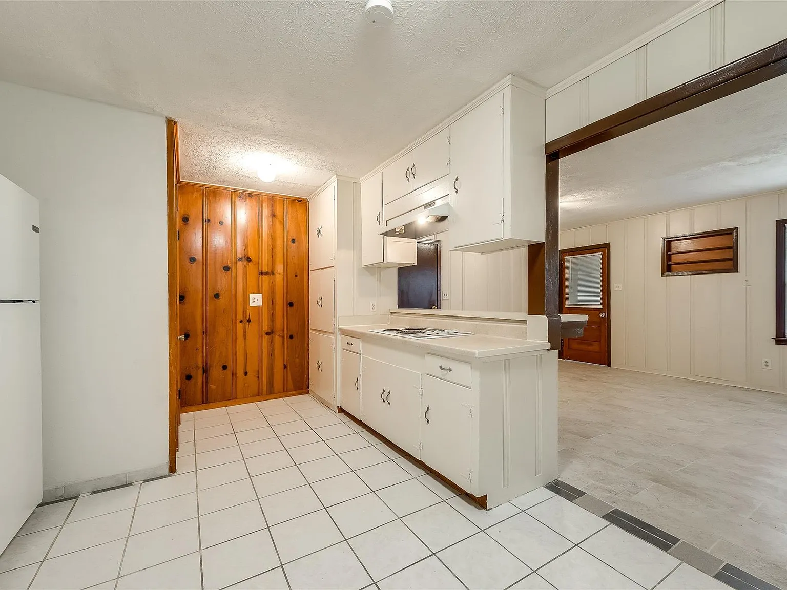 3 bed, 2.0 bath, 1903 sqft, $1,700 — Photo 4