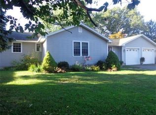 31 Pine Hill Rd, South Hadley, MA 01075