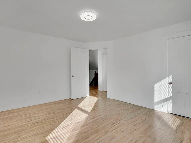 86 Orange St #2 — Photo 12