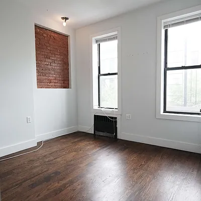 Rented by Nooklyn NYC LLC | media 17