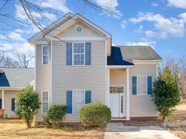3821 Bullard St, Charlotte, NC 28208