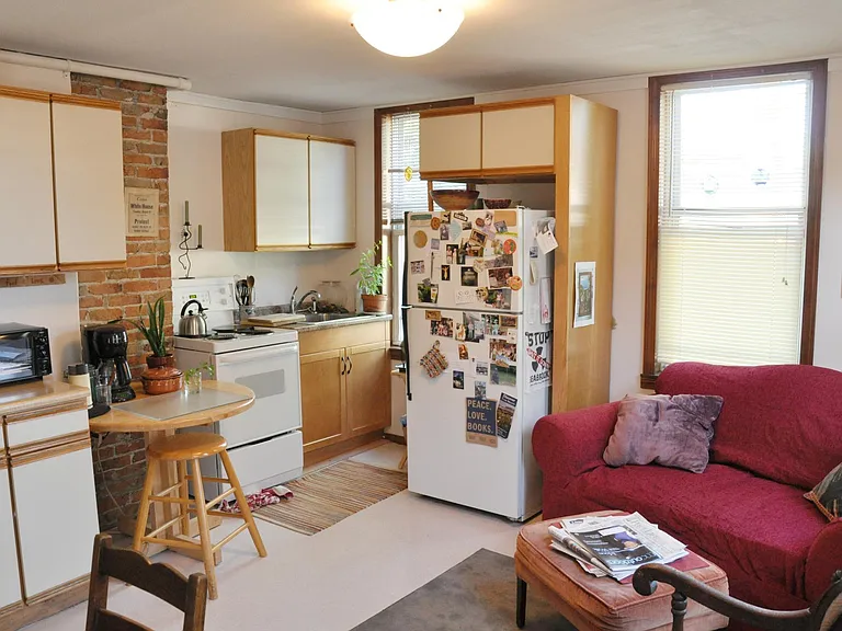 166 State St — Photo 15