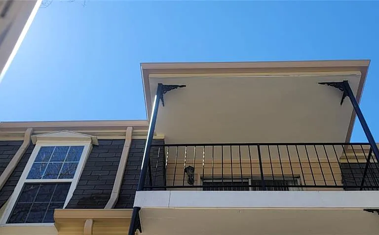 2805 NE Expy NE #B7 — Photo 2