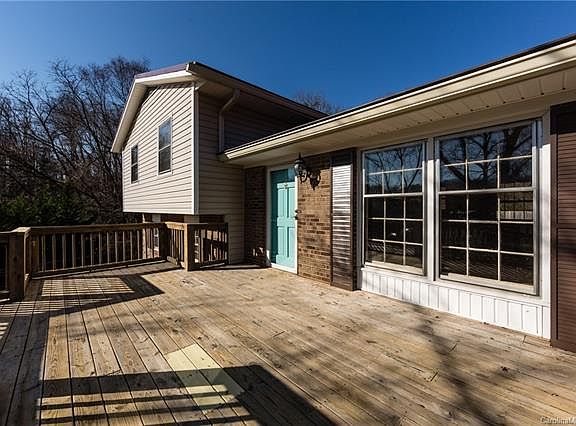 4th image of 512 Paradise Cir