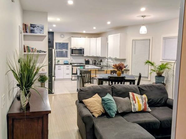 2535 University Ave NE APT 1