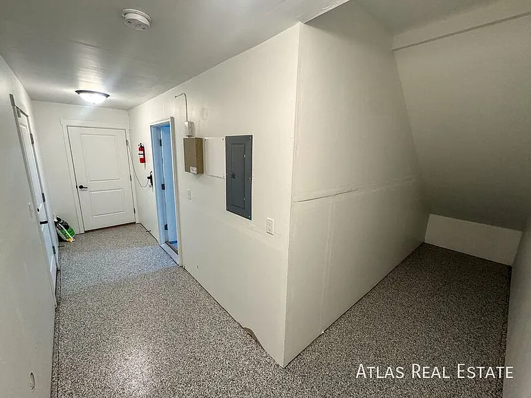 2530 N Knights Ln — Photo 26