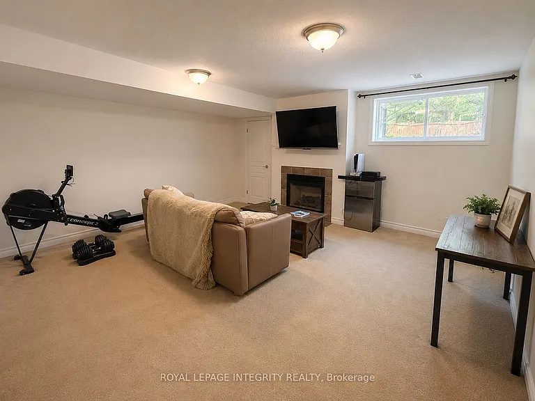 106 Hornchurch Ln — Photo 20