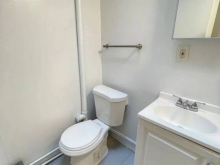 137 William St #3 — Photo 8