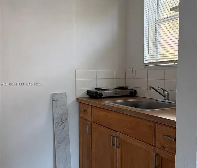 7025 NW 5th Ave #2 — Photo 5