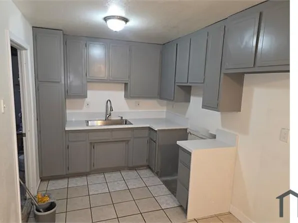 15080 Sequoia St APT B, Hesperia, CA 92345