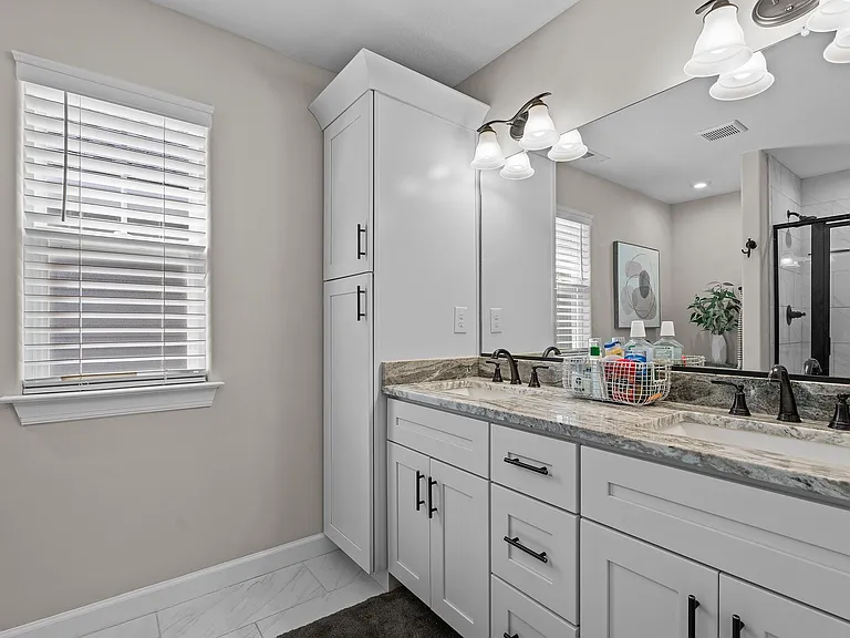 115 Thalia Rd — Photo 29