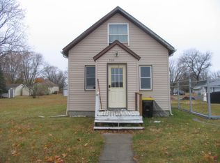 726 Cedar Ave, Westbrook, MN 56183