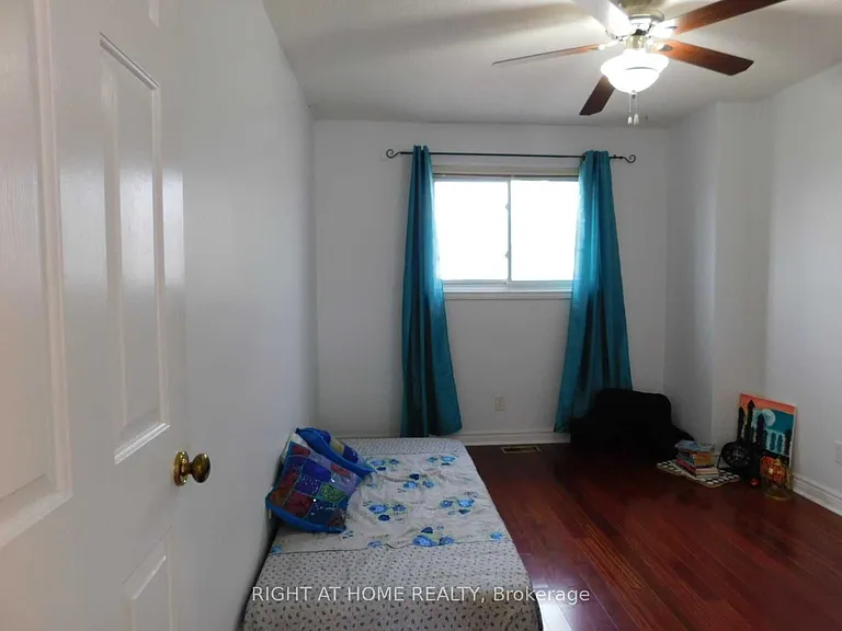 128 William Stephenson Dr — Photo 16