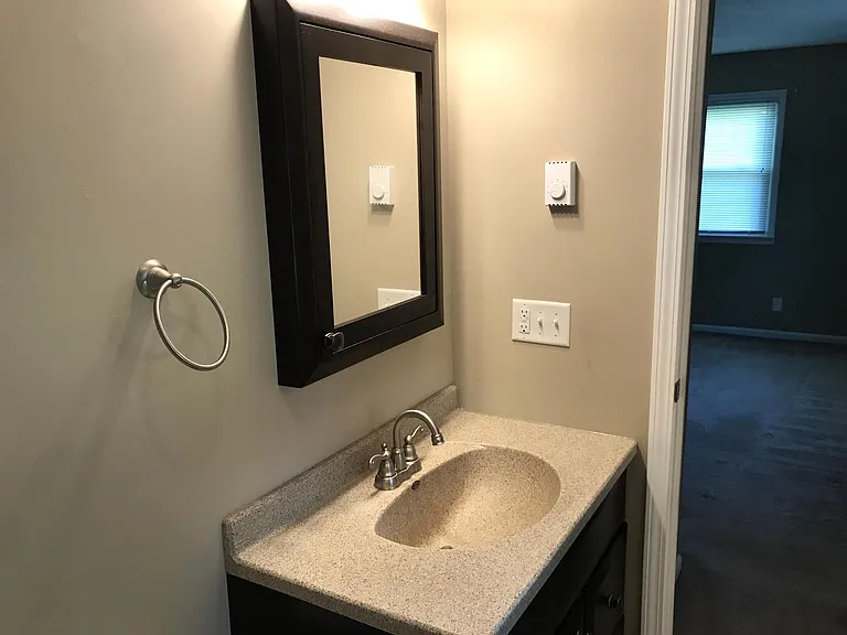 Full Bathroom #2