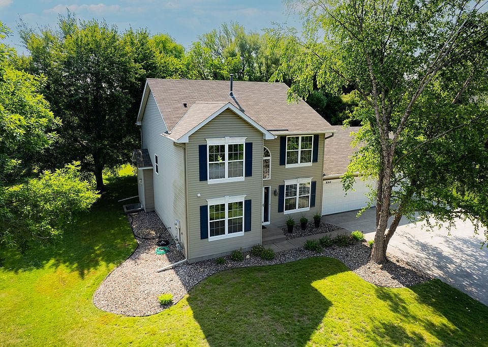 1st image of 8162 Greenbriar Ln