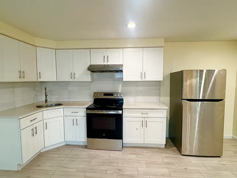 279 Atlantic Ave #A — Photo 2
