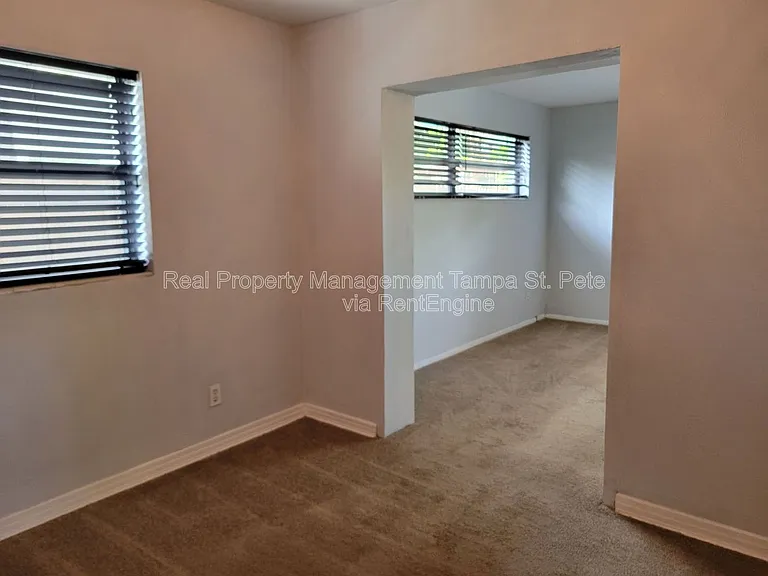 4311 S Thatcher Ave — Photo 22