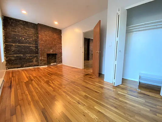 Rented by Keller Williams NYC | media 14