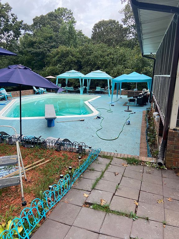 5461 Walker Rd - Property Image