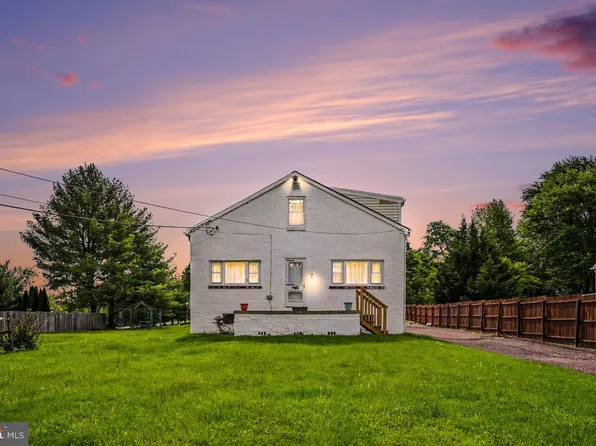 484 Fruit Farm Rd, Royersford, PA 19468