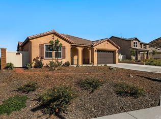 495 Hunal Cir, San Jacinto, CA 92582