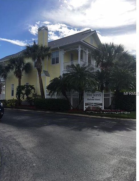 1st image of 946 Hemingway Cir
