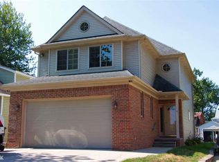 37909 Sunnybrook St, Harrison Township, MI