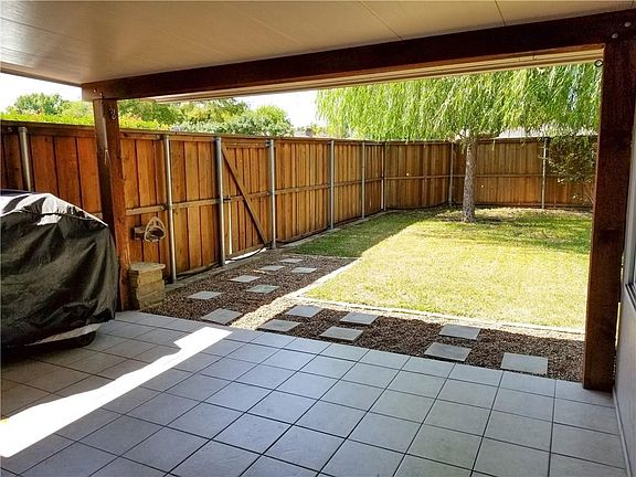 4th image of 2321 Kimberly Dr