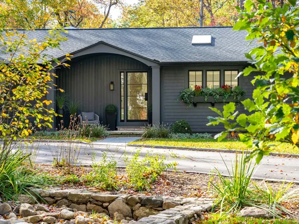 12 Libby Lane, Darien, CT 06820