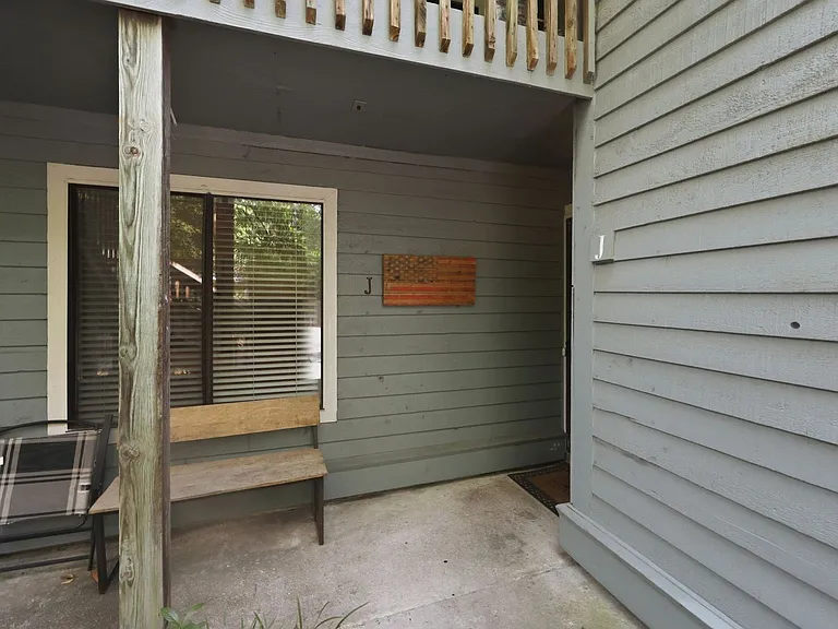 1161 Shadow Lake Cir #J — Photo 31