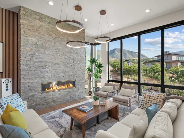 718 S Nebo Cir, Woodland Hills, UT 84653