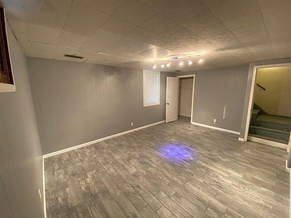 4th image of 832 24th Ave SE