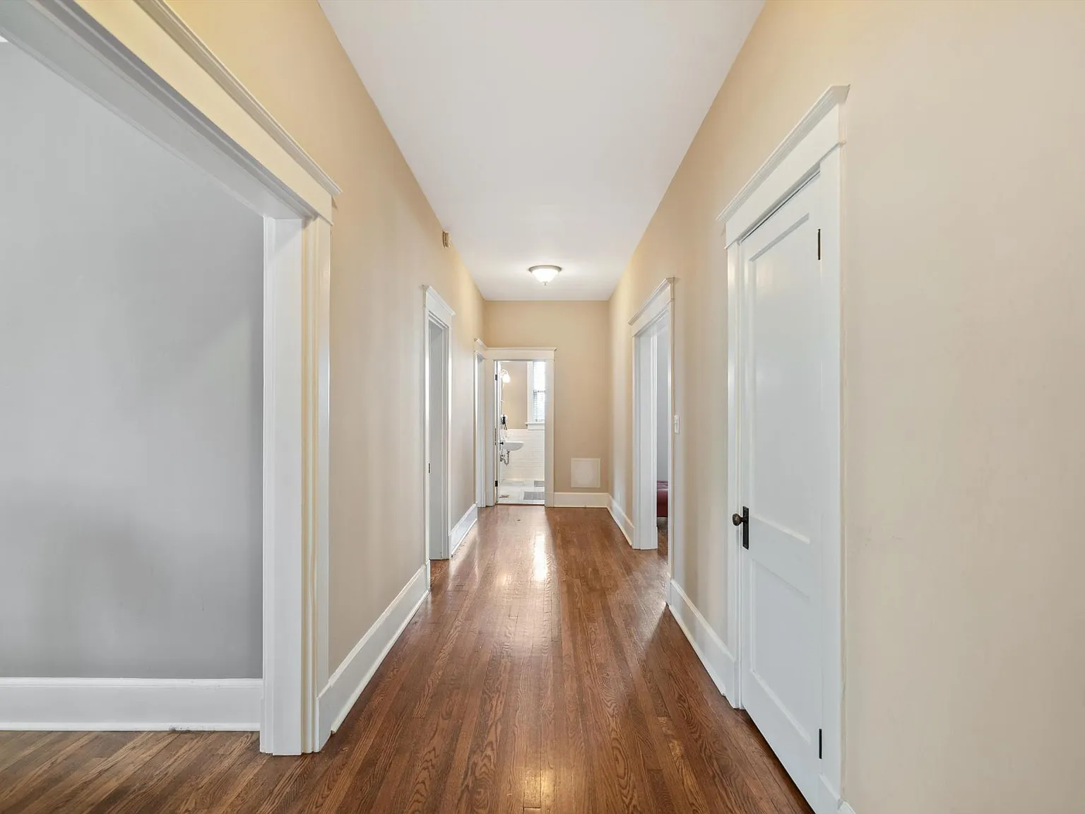 2 bed, 1702 sqft, $1,750 — Photo 2