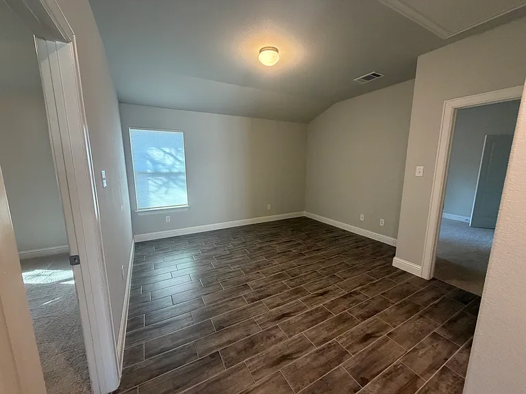 4300 Liberty Ln — Photo 13