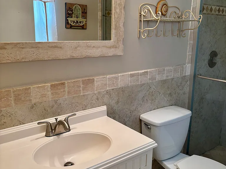 4040 Crystal Lake Dr #101 — Photo 10