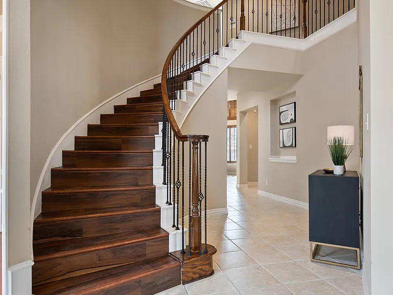 7912 Caribia Ct — Photo 32
