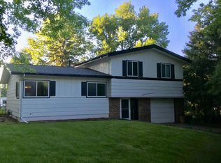 9458 Bedford Ave, Omaha, NE 68134