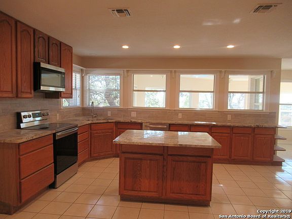 4th image of 556 Breathless View St