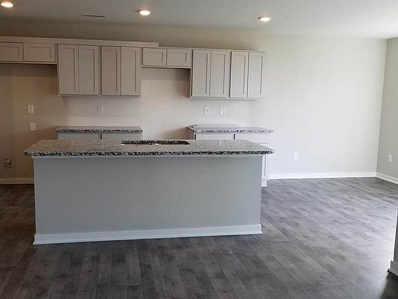 5th image of 2915 NW 41st St