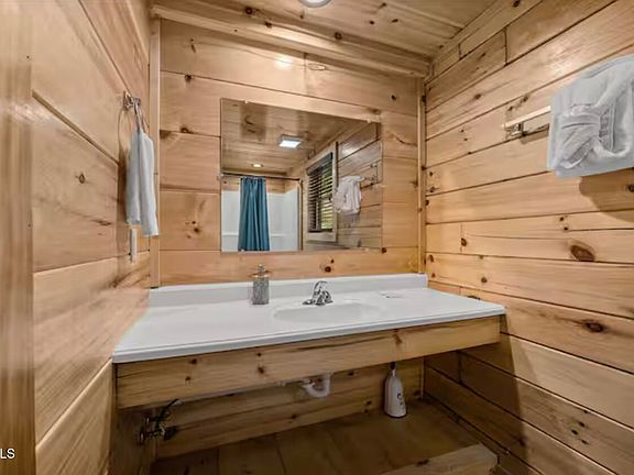 39th image of this home