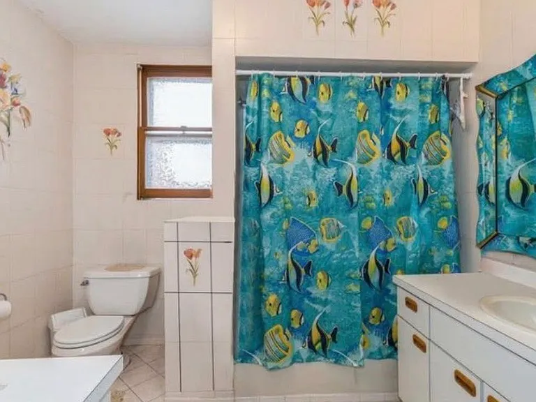 26 W 49th St — Photo 2